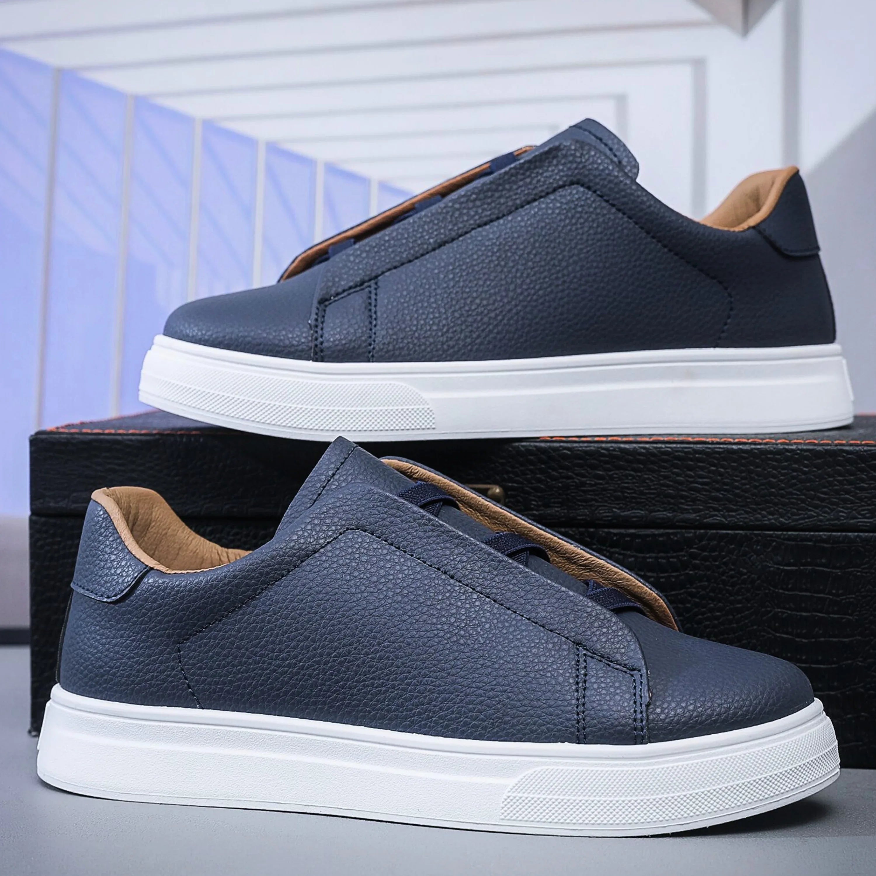 CHARLOTTE CANADA | MEN'S SLIP-ON SNEAKERS