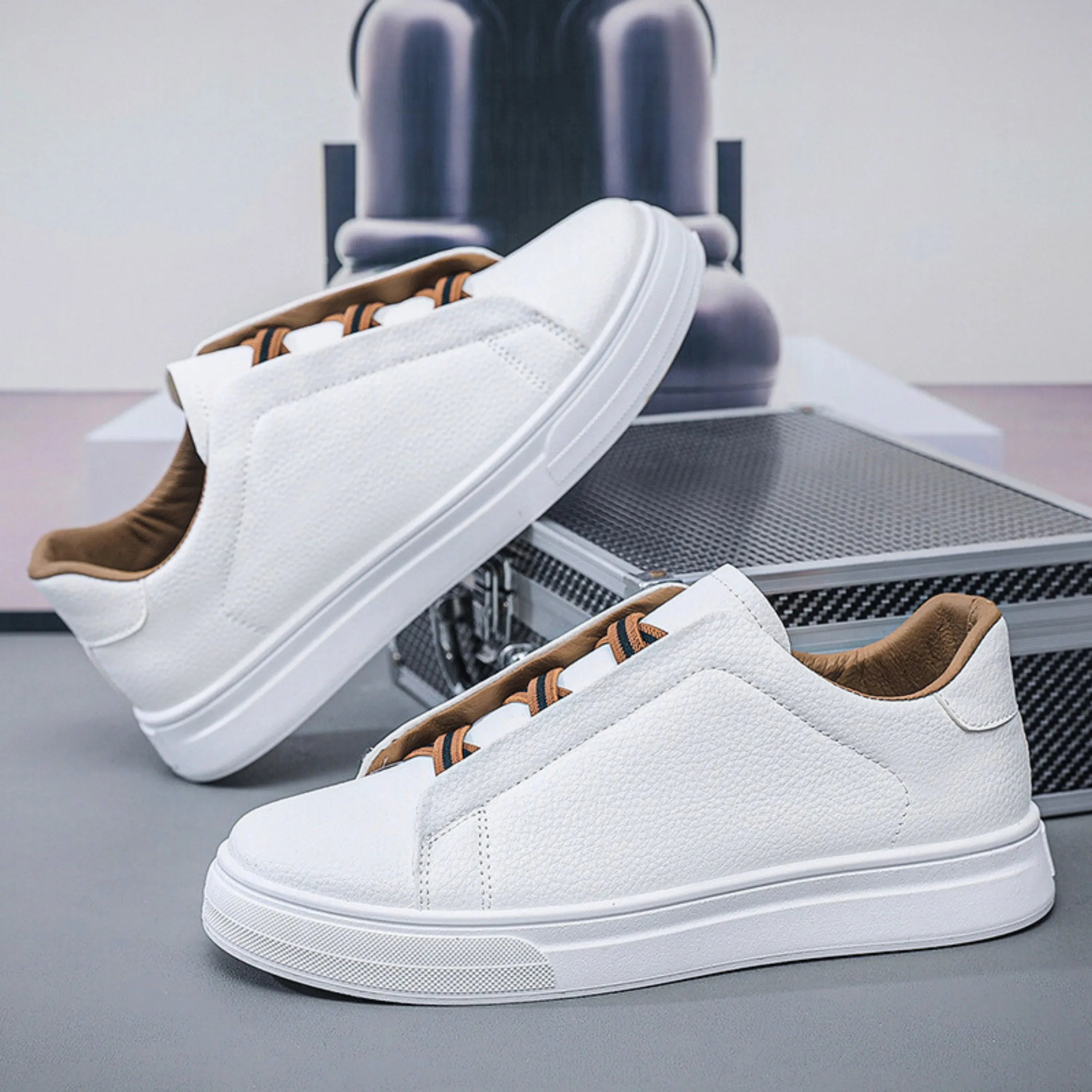 CHARLOTTE CANADA | MEN'S SLIP-ON SNEAKERS