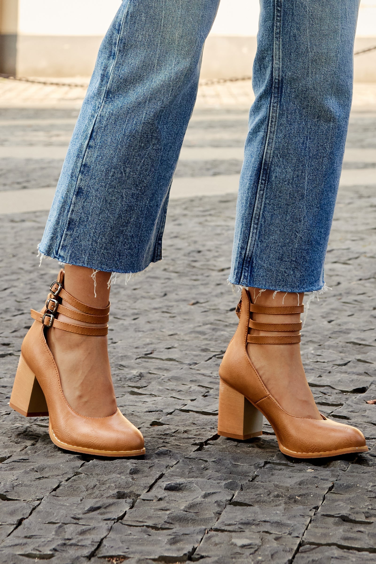Casilda™ | Smooth Sandals with Ankle Strap and Thick Heel