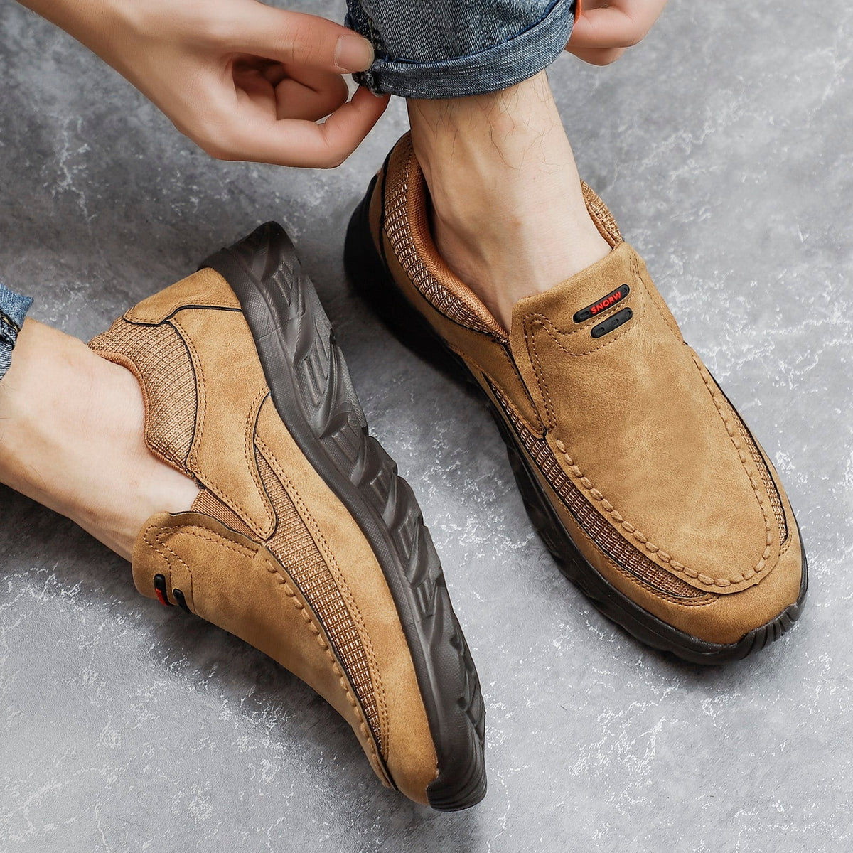 CHARLOTTE CANADA | MEN'S RELAXED SLIP-ON